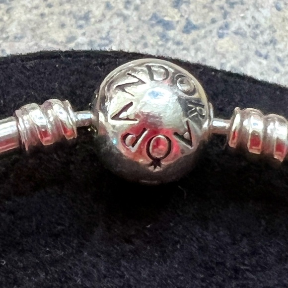 Pandora silver bangle - Picture 3 of 3